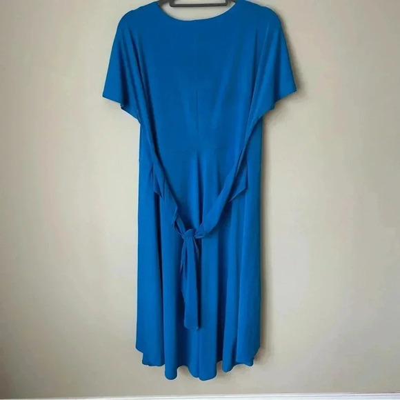 Robbie Bee Bright Royal Blue Short Sleeve Crewneck High Low Dress Size 1X - Picture 4 of 5